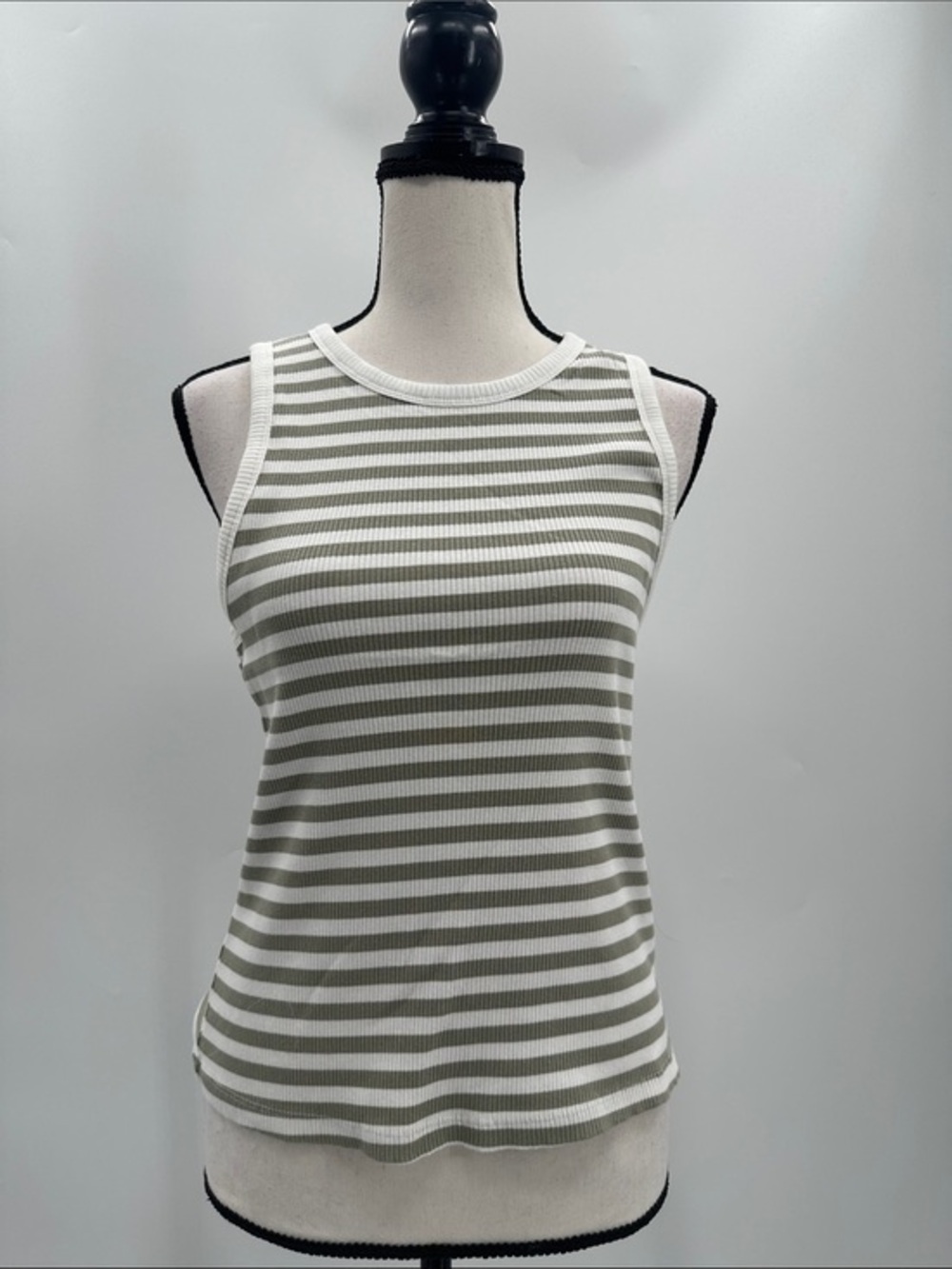 UEC H&M gray & white striped ribbed tank top size large